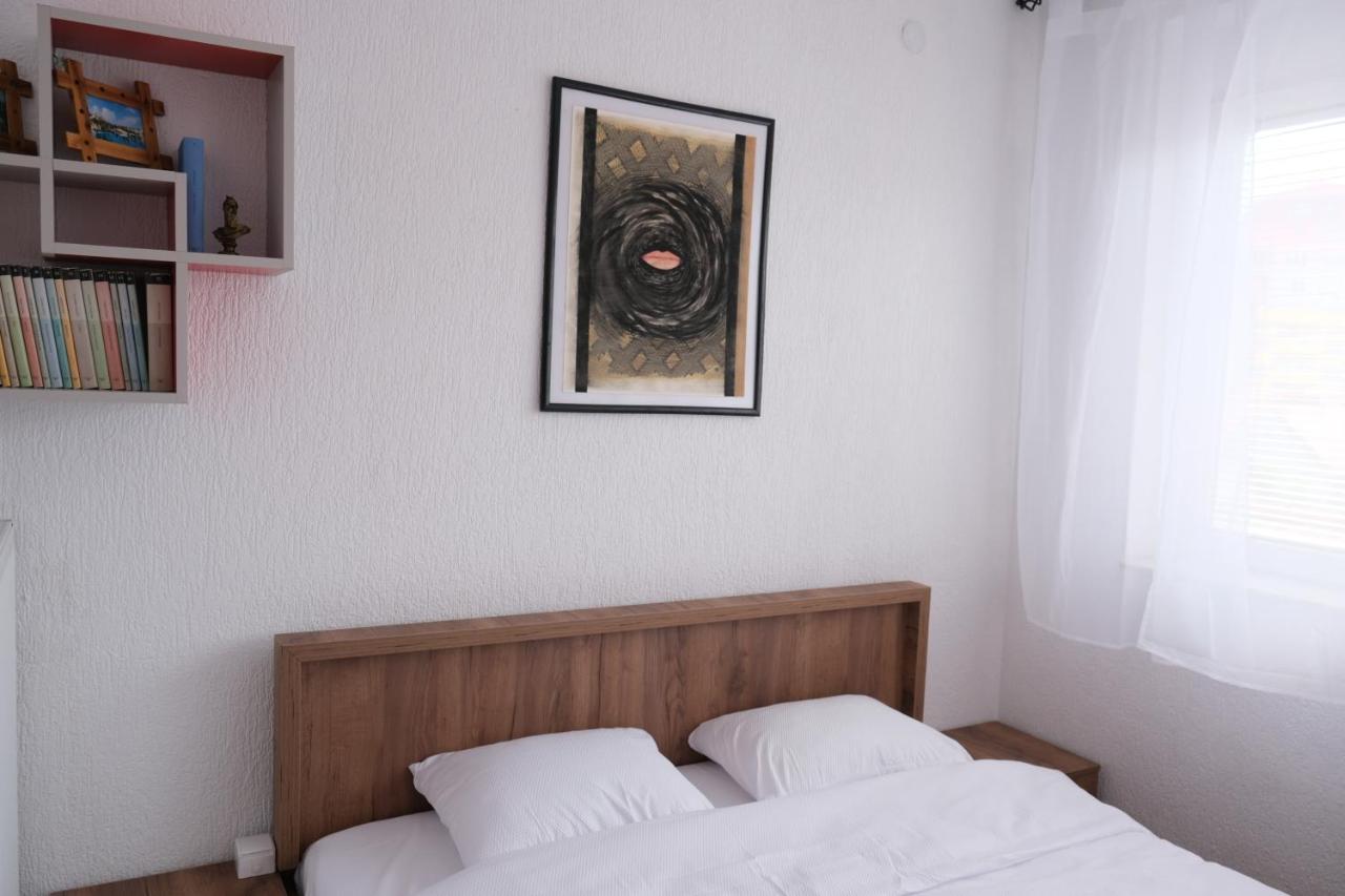Zogu Apartments - Downtown Prishtinë Luaran gambar