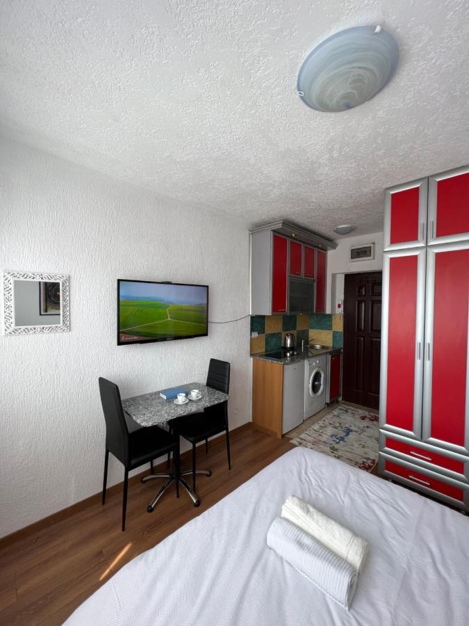 Zogu Apartments - Downtown Prishtinë Luaran gambar